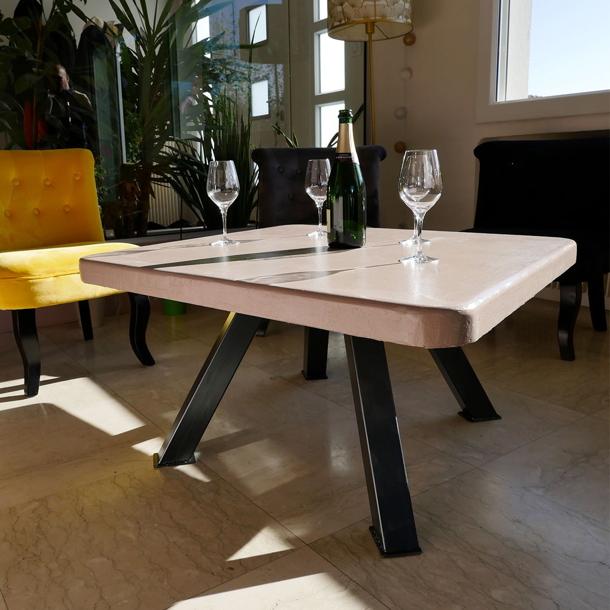 Table basse d'intérieur "Essence minérale" forme 5 - Vue côté