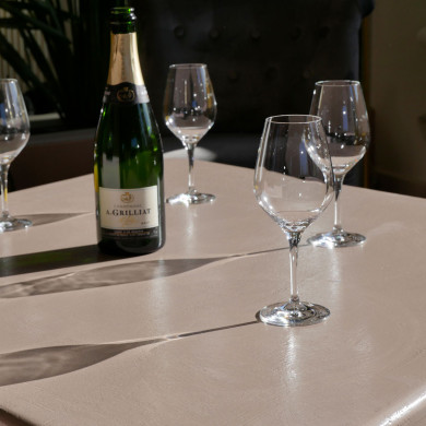 Table basse d'intérieur "Essence minérale" en béton ciré - Vue dessus